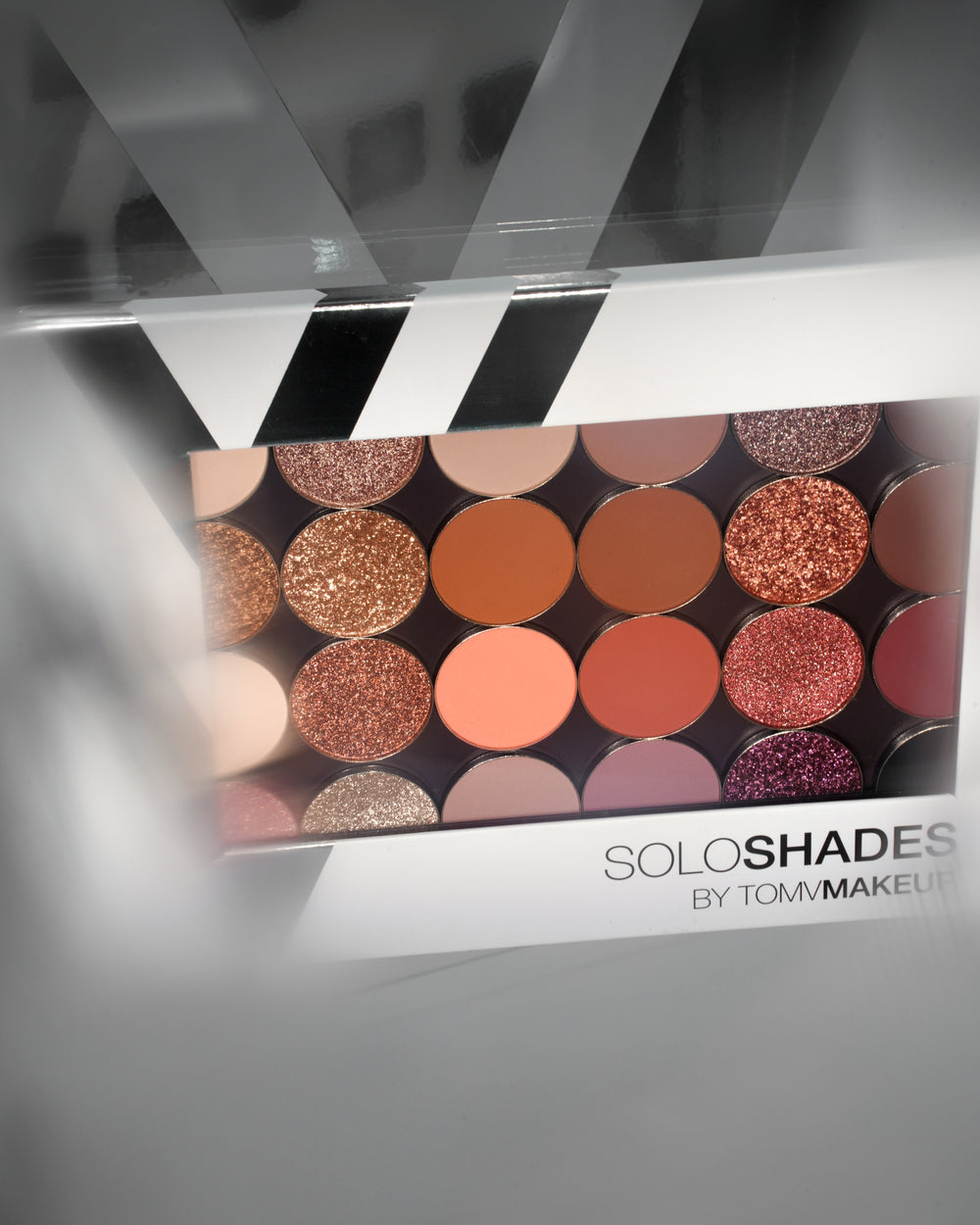 TOMVMAKEUP COSMETICS — persoonlijk samengesteld oogschaduwpalet