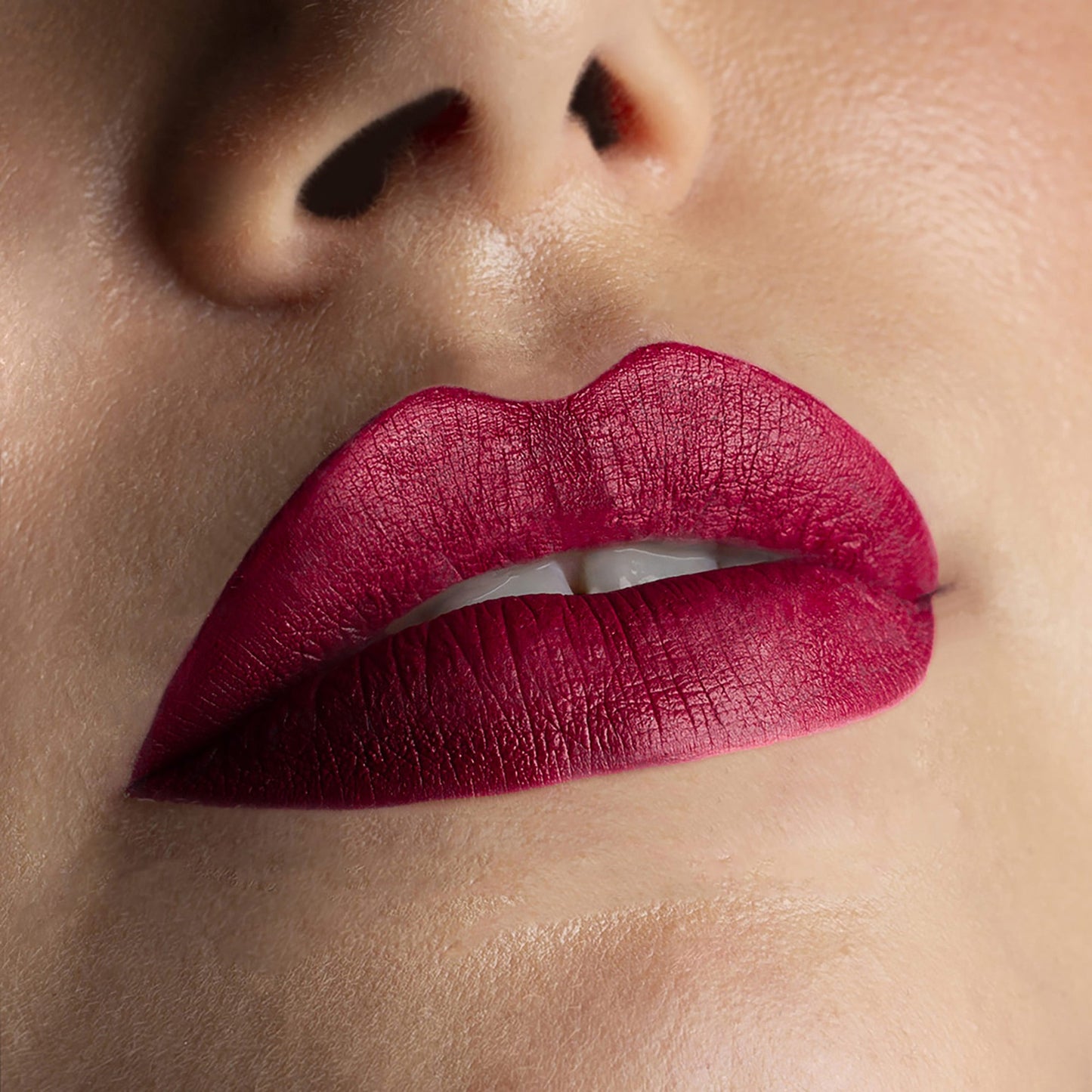SUBLIMATTE - ROUGE À LÈVRES LIQUIDE MAT longue tenue