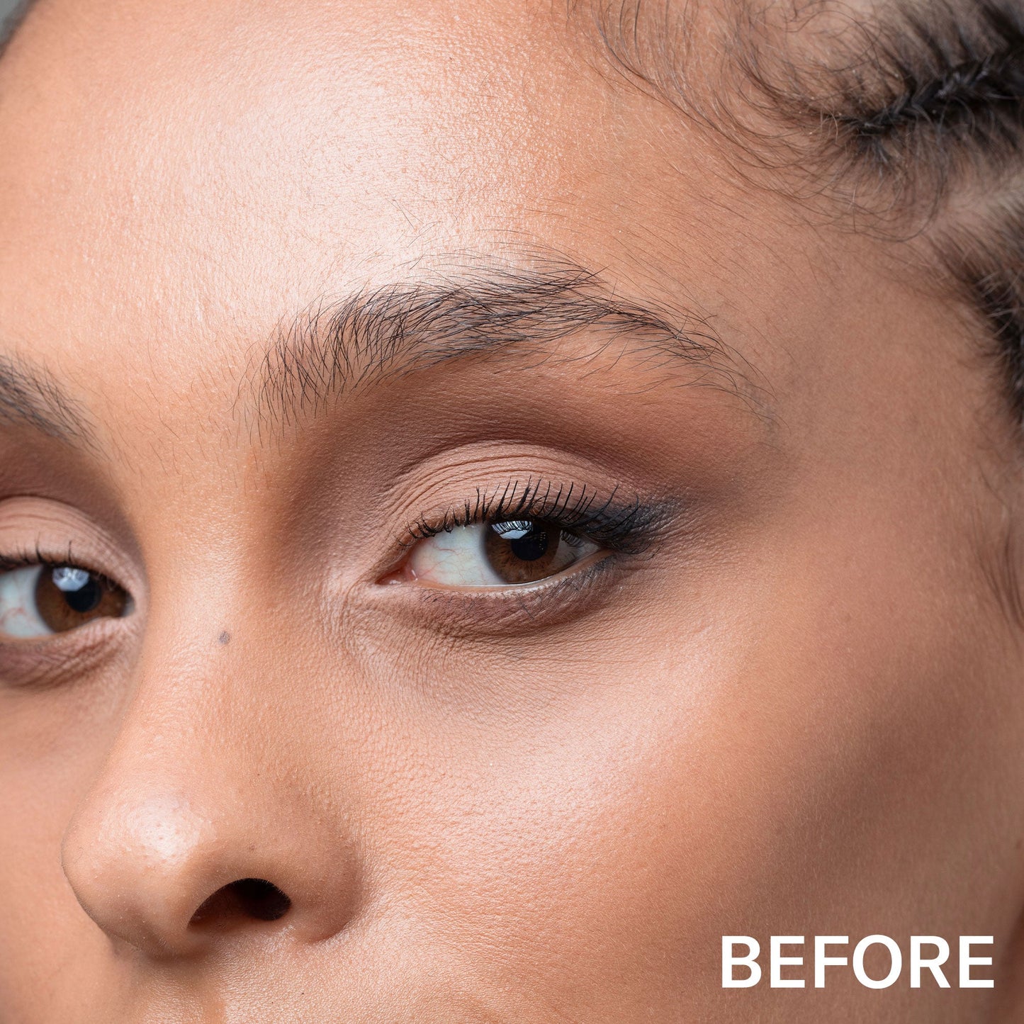 GLAMINER LES SOURCILS