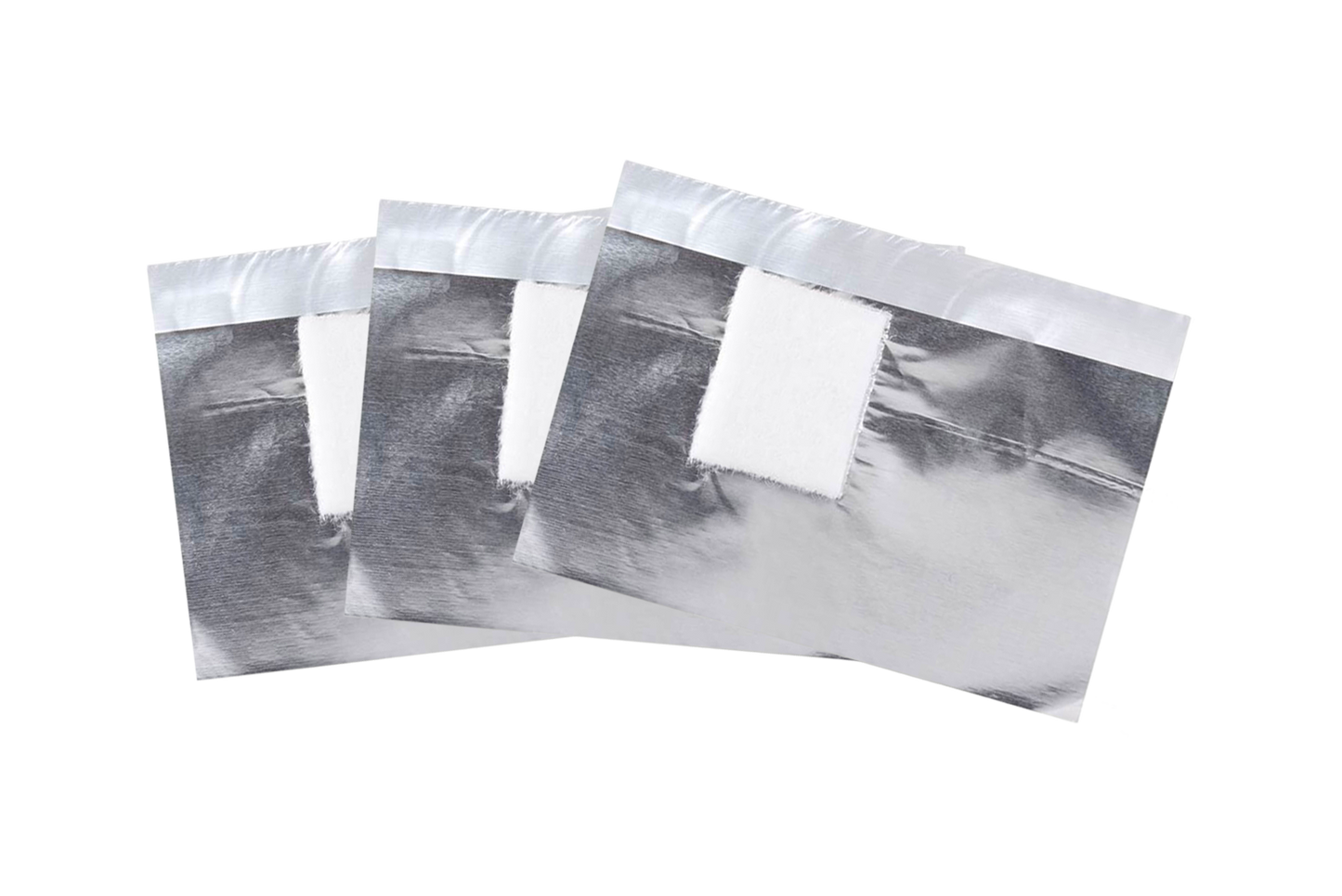 ENVELOPPEMENT EN FEUILLE D'ALUMINIUM POUR ENLÈVEMENT SEMI-PERMANENT DU VERNIS À ONGLES